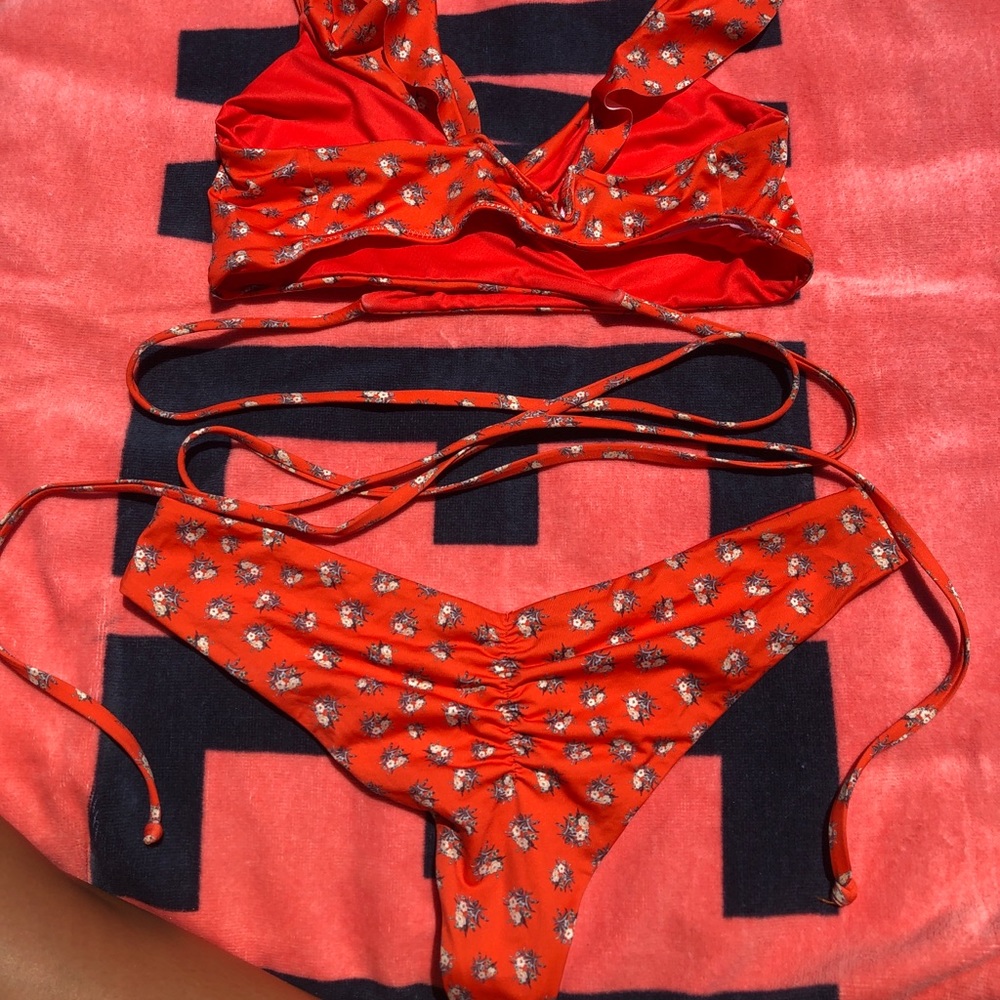 Beach Riot Bikini set🔥 - Picture 2 of 4